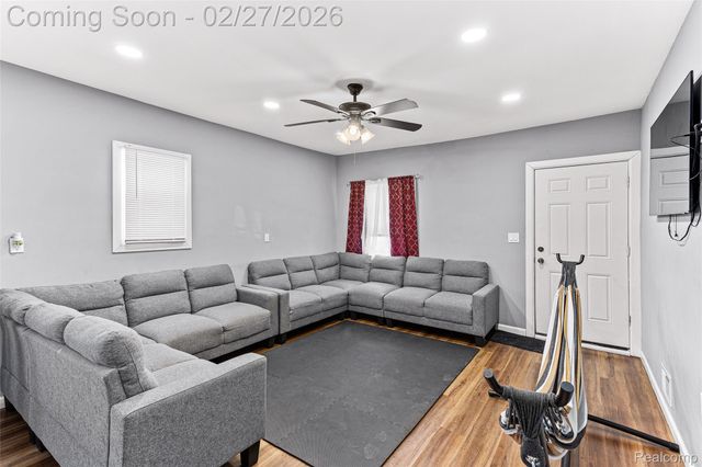 9365 Quincy Street, Detroit, MI 48204