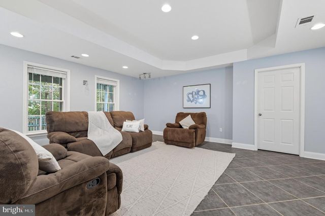 14388 WATERFORD WOODS CT, Leesburg, VA 20176