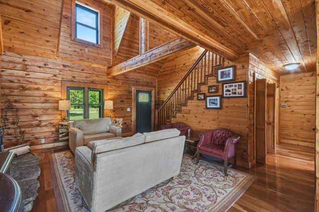 70 Twin Creek Loop, Jamestown, KY 42629