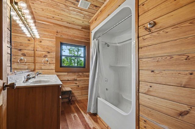 70 Twin Creek Loop, Jamestown, KY 42629