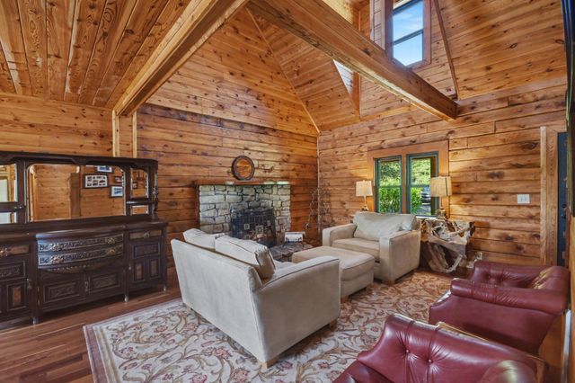 70 Twin Creek Loop, Jamestown, KY 42629