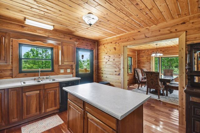 70 Twin Creek Loop, Jamestown, KY 42629