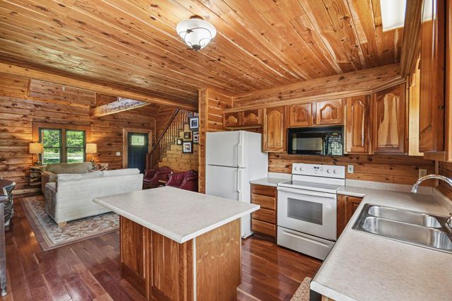 70 Twin Creek Loop, Jamestown, KY 42629