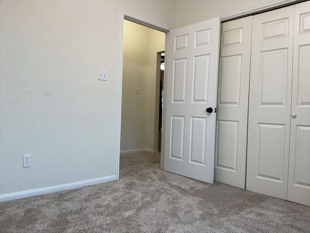 203 Kates WAY, Hutto, TX 78634