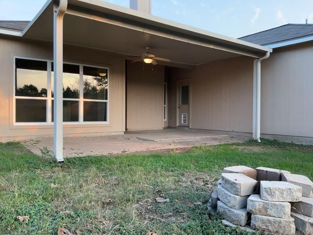 203 Kates WAY, Hutto, TX 78634