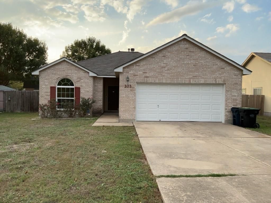 203 Kates WAY, Hutto, TX 78634