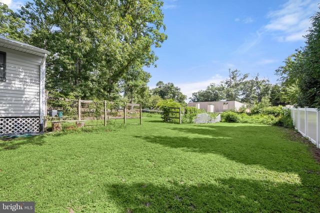 7116 NEUMAN ST, Springfield, VA 22150