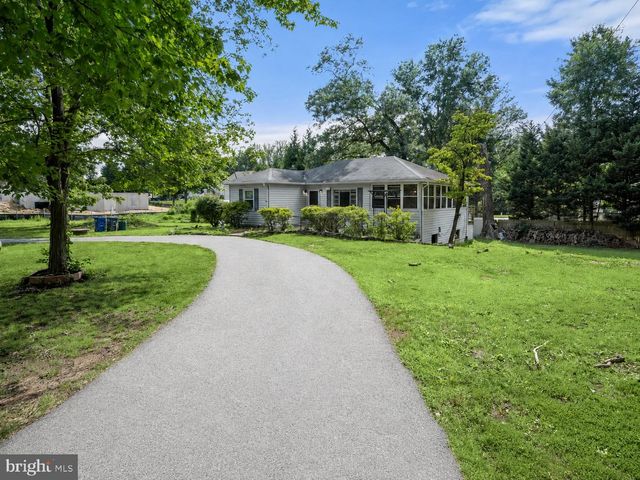 7116 NEUMAN ST, Springfield, VA 22150