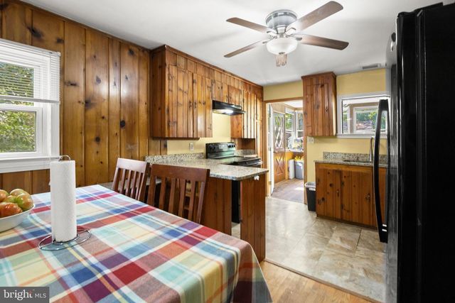 7116 NEUMAN ST, Springfield, VA 22150