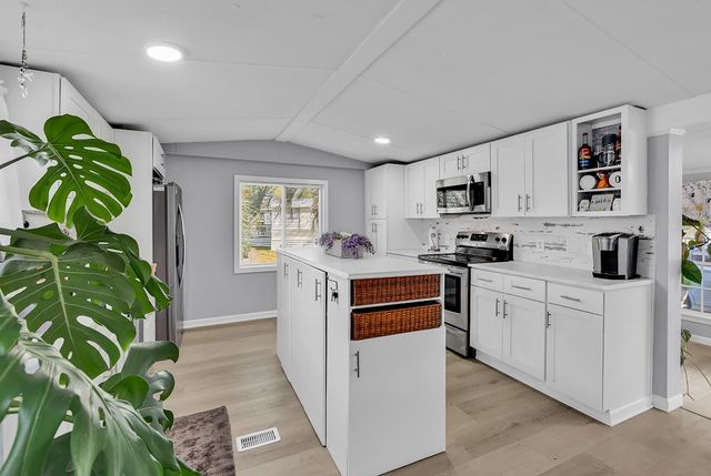 170 Braddock Ct., Murrells Inlet, SC 29576