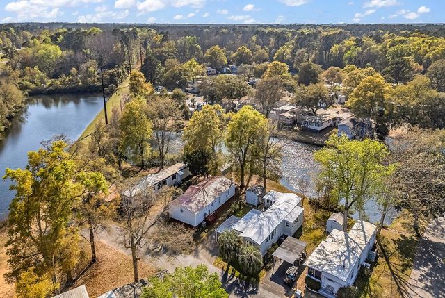 170 Braddock Ct., Murrells Inlet, SC 29576