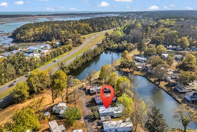 170 Braddock Ct., Murrells Inlet, SC 29576