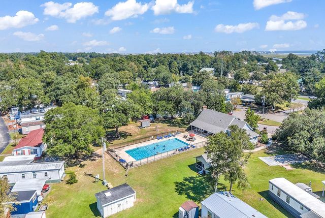 170 Braddock Ct., Murrells Inlet, SC 29576