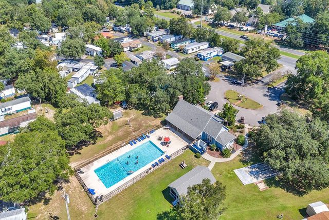 170 Braddock Ct., Murrells Inlet, SC 29576