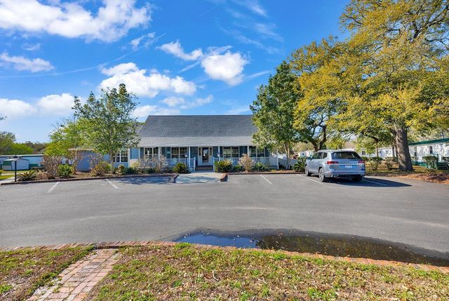 170 Braddock Ct., Murrells Inlet, SC 29576