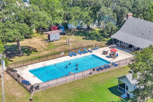 170 Braddock Ct., Murrells Inlet, SC 29576