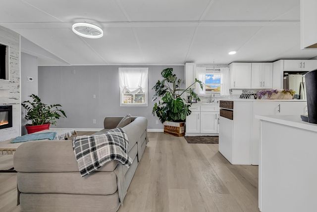 170 Braddock Ct., Murrells Inlet, SC 29576