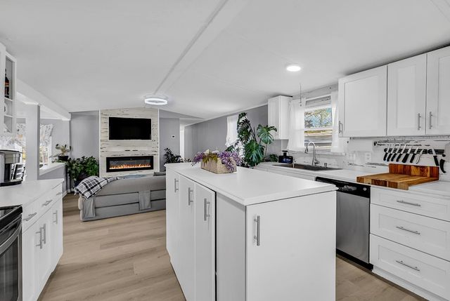 170 Braddock Ct., Murrells Inlet, SC 29576