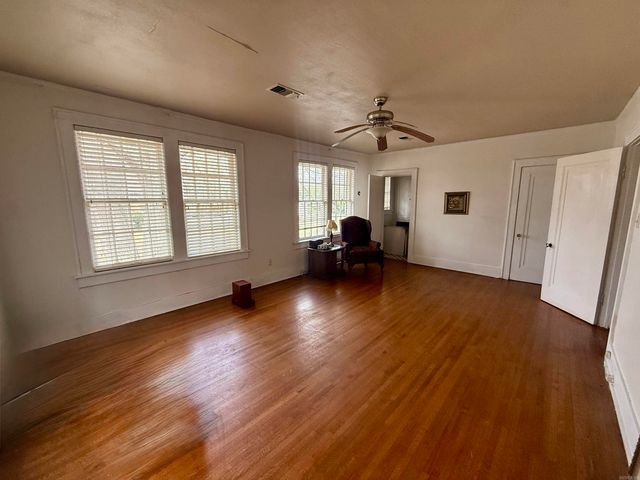 206 Park Pl, Pine Bluff, AR 71601
