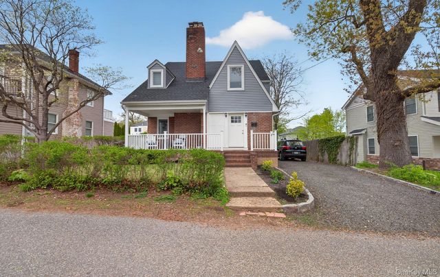 13 Wansor Avenue, Bayville, NY 11709