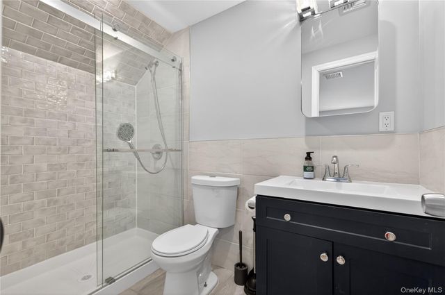 13 Wansor Avenue, Bayville, NY 11709