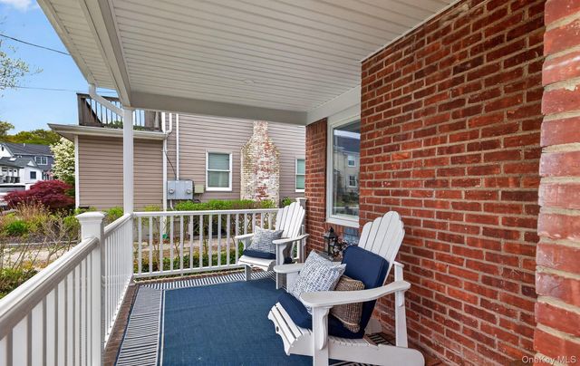 13 Wansor Avenue, Bayville, NY 11709