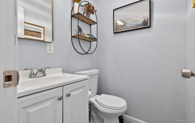 13 Wansor Avenue, Bayville, NY 11709