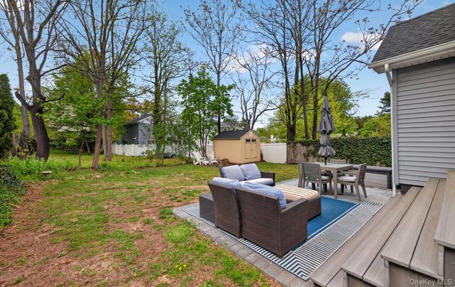 13 Wansor Avenue, Bayville, NY 11709