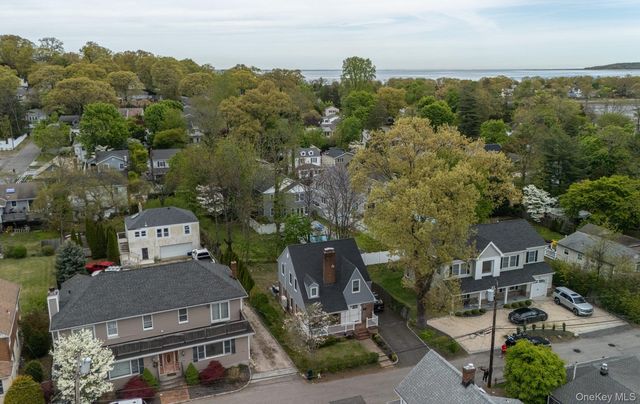 13 Wansor Avenue, Bayville, NY 11709
