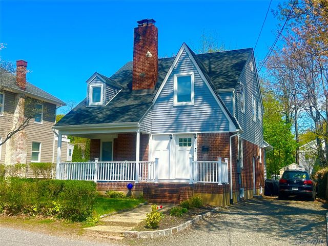 13 Wansor Avenue, Bayville, NY 11709