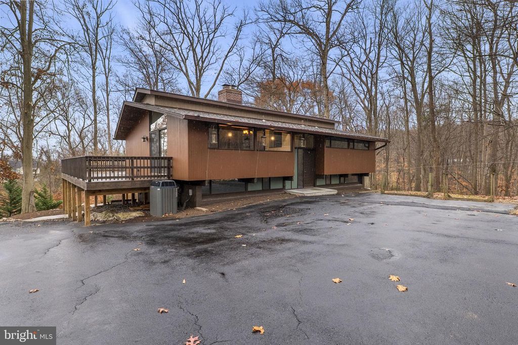 Image 1 of property listing at 3230 BASFORD RD, Frederick, MD 21703