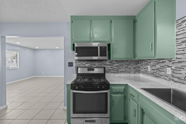 1316 El Tejon Avenue, Bakersfield, CA 93308