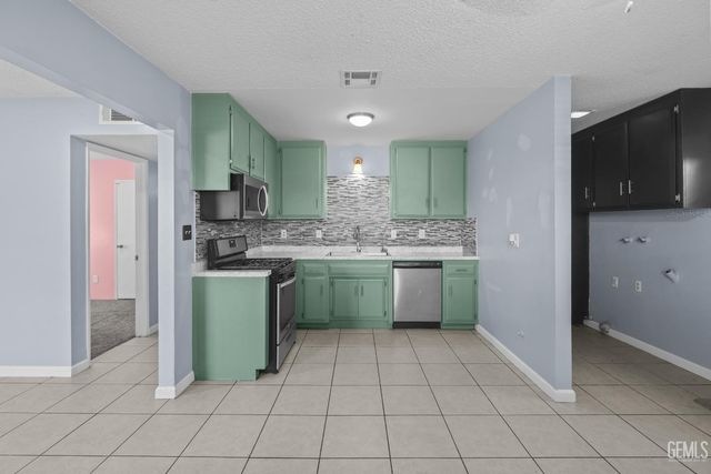 1316 El Tejon Avenue, Bakersfield, CA 93308