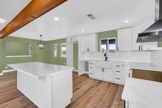 15912 Idaho Avenue, Lemoore, CA 93245