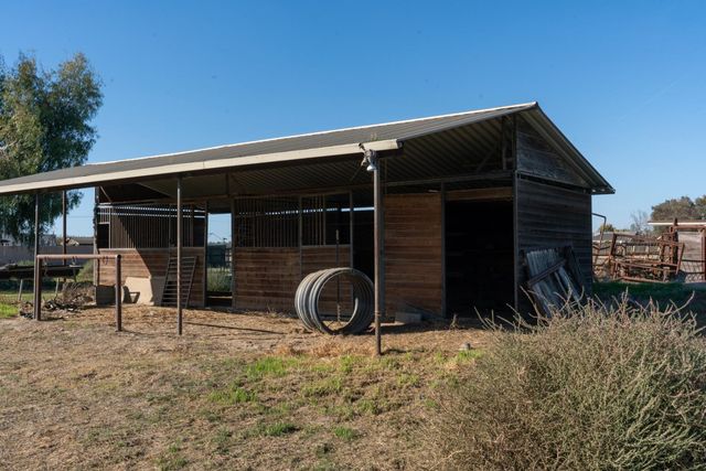 15912 Idaho Avenue, Lemoore, CA 93245