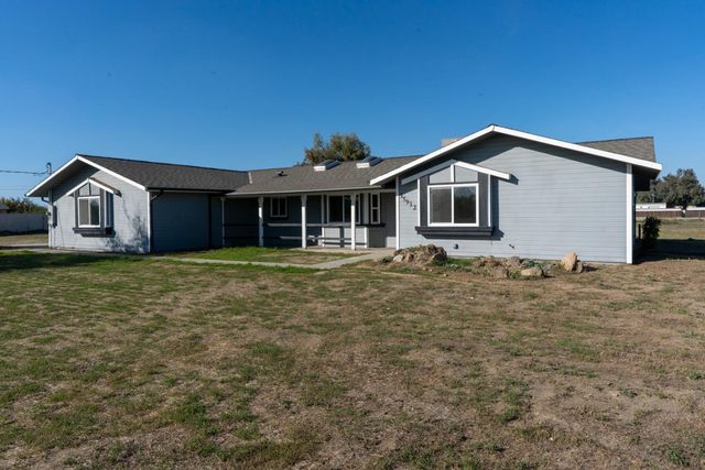 15912 Idaho Avenue, Lemoore, CA 93245