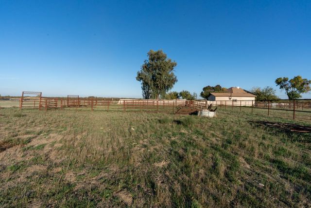 15912 Idaho Avenue, Lemoore, CA 93245