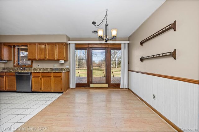 24840 E Taft Road, Novi, MI 48375