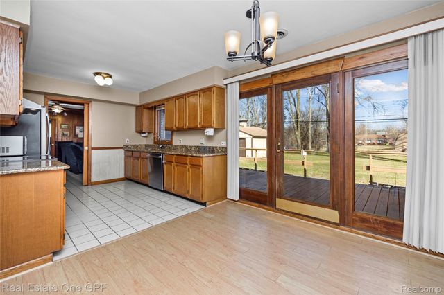 24840 E Taft Road, Novi, MI 48375