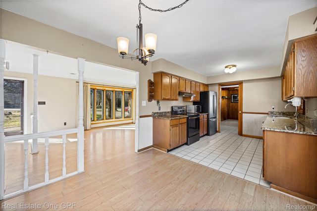 24840 E Taft Road, Novi, MI 48375