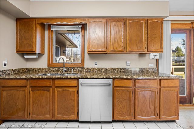 24840 E Taft Road, Novi, MI 48375