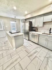 900 S Weatherred Drive 900B, Richardson, TX 75080