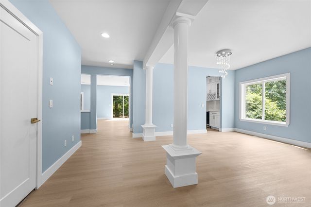 21927 45th Ave SE, Bothell, WA 98021