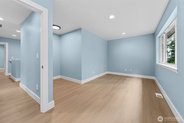 21927 45th Ave SE, Bothell, WA 98021