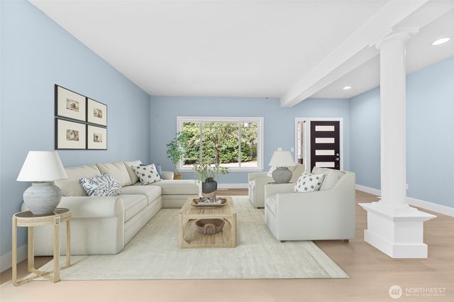 21927 45th Ave SE, Bothell, WA 98021