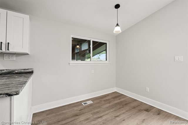 29464 Fairfax Street, Southfield, MI 48076