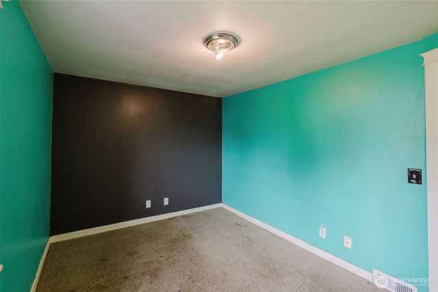 1125 S National Avenue, Bremerton, WA 98312