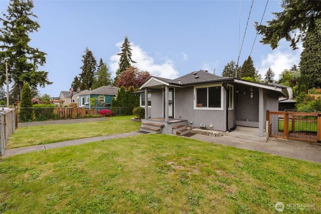 1125 S National Avenue, Bremerton, WA 98312
