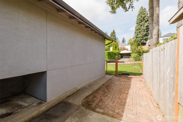 1125 S National Avenue, Bremerton, WA 98312
