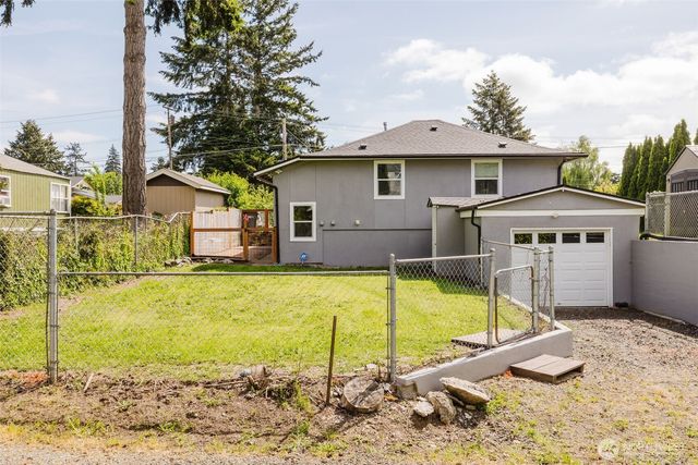 1125 S National Avenue, Bremerton, WA 98312